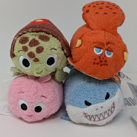 Disney Other - Disney Tsum Tsum Finding Dory Nemo Plush Stuffed Animal Hank Squirt Pearl Bruce